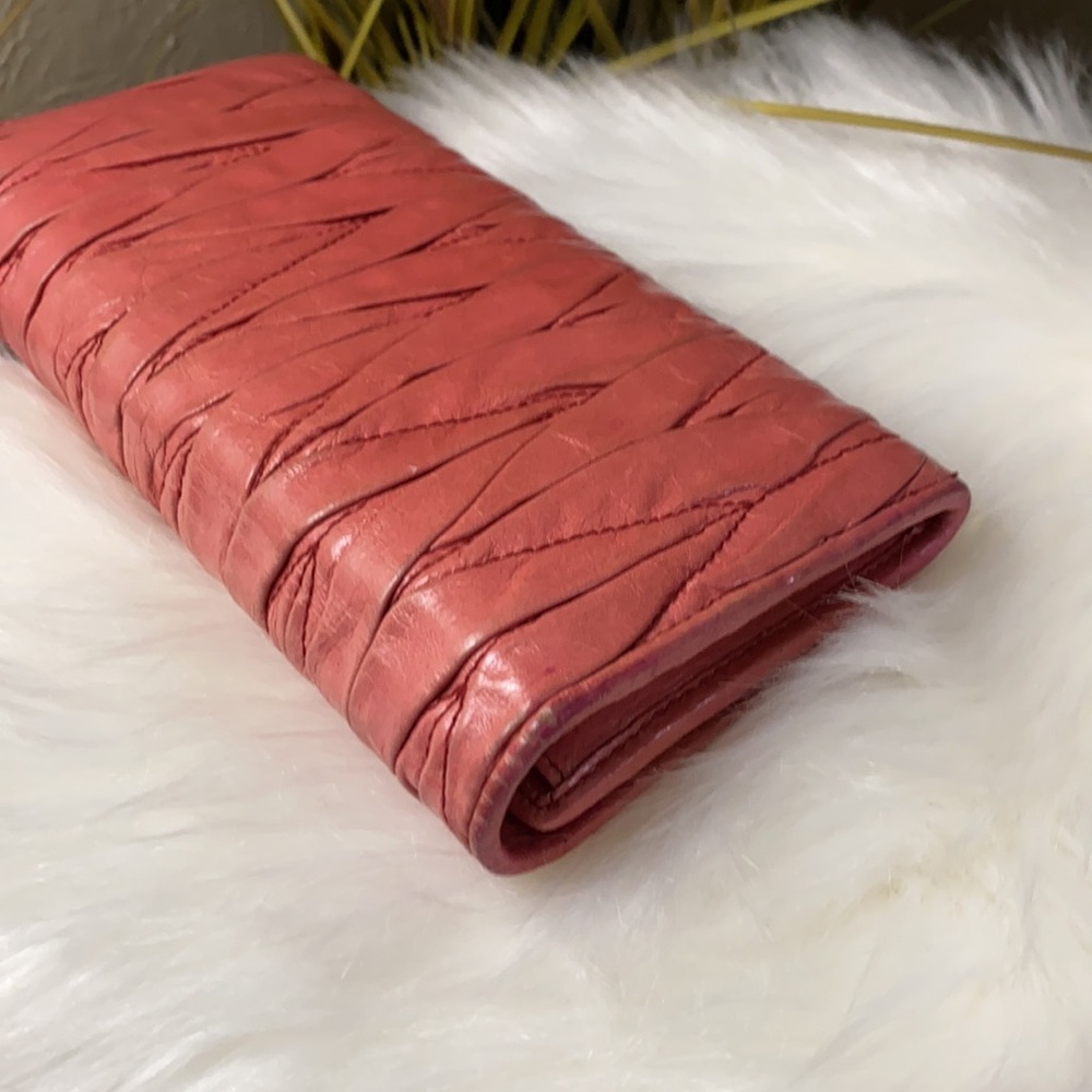 🚫🌸SOLD🌸🚫Authentic Pretty Miu Miu Long Wallet - Picture 4 of 9